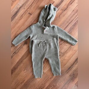 Carter's baby knit hooded top and matching pants set